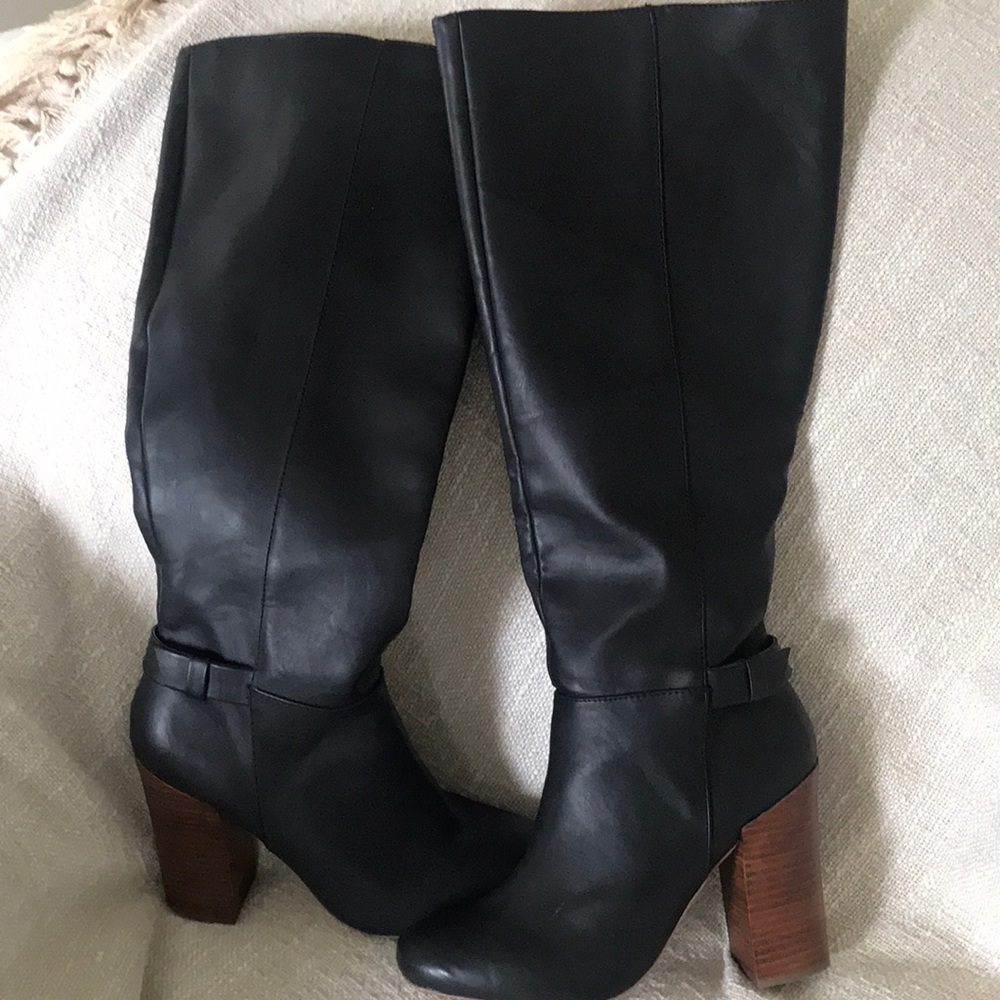 Express black boots